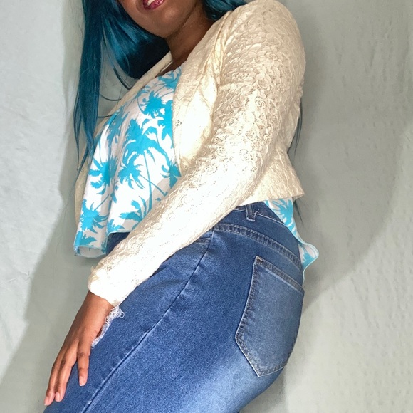 Lace Blazer - Picture 2 of 2